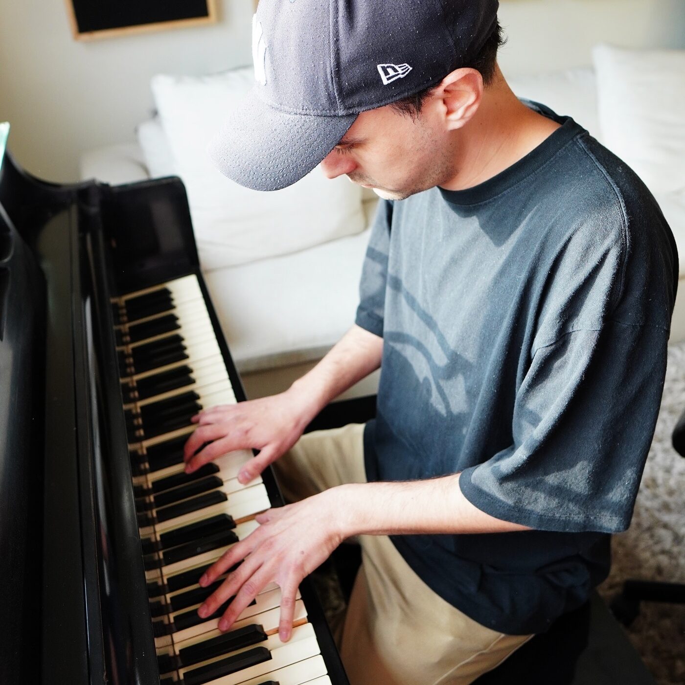 ALEO at the piano